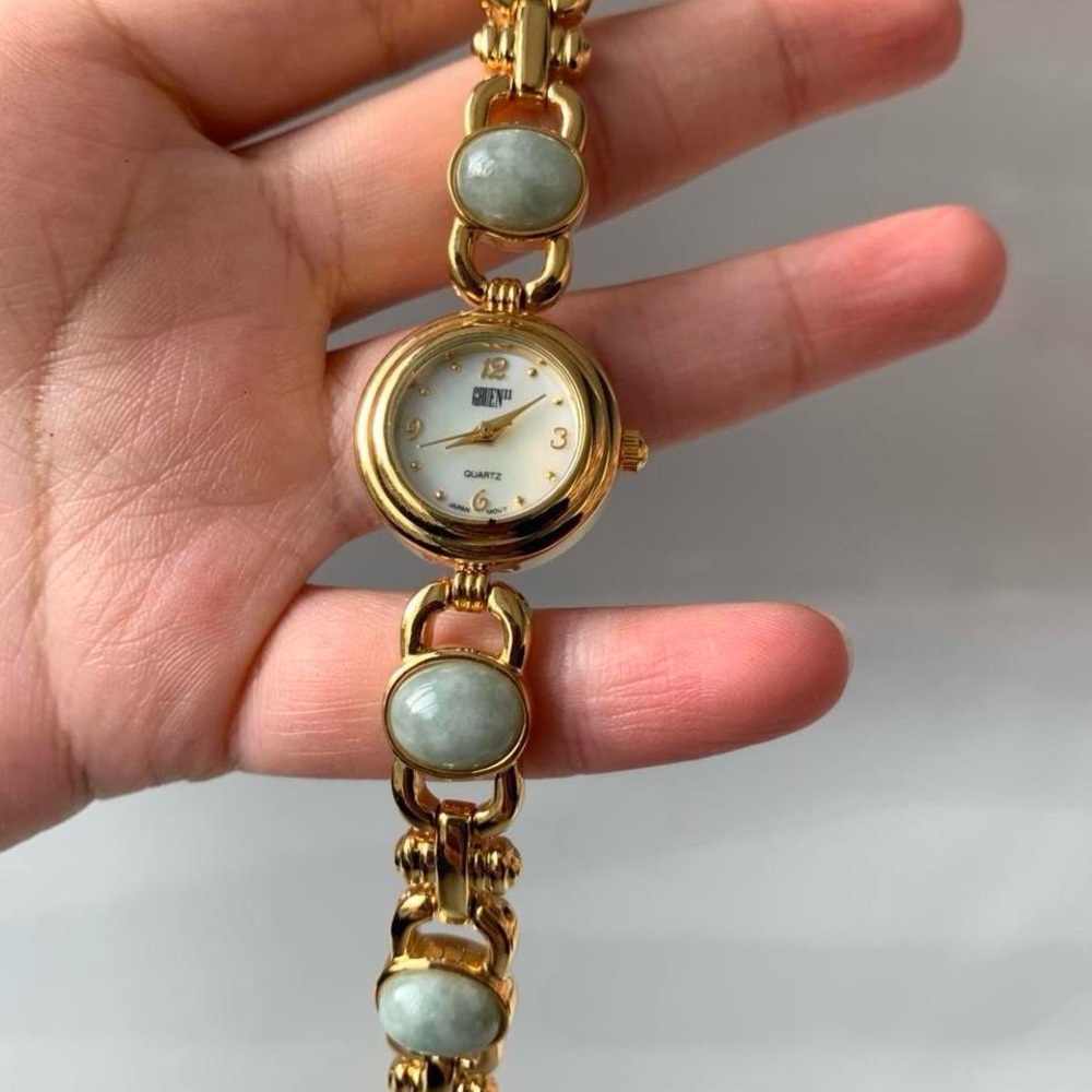 Gruen II Gold tone watch mother of pearl face